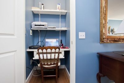 ergonomic setup for small apartments